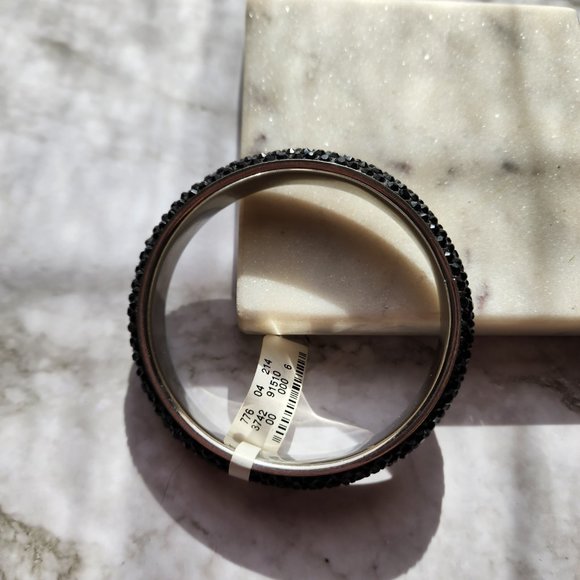 Bangle Bracelet w Swarovski Crystals, Black - Picture 3 of 4